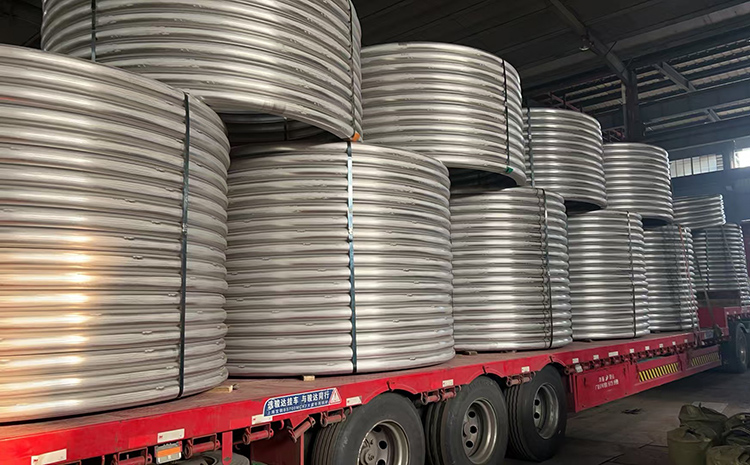 不銹鋼管件做成半圓管的目的是什么？