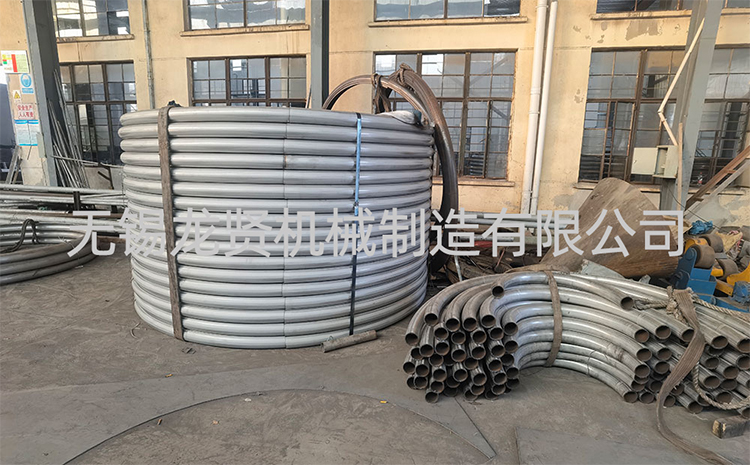 封頭上的半管怎么確定連接處弧度的？